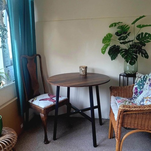 Round industrial dining table - industrial,